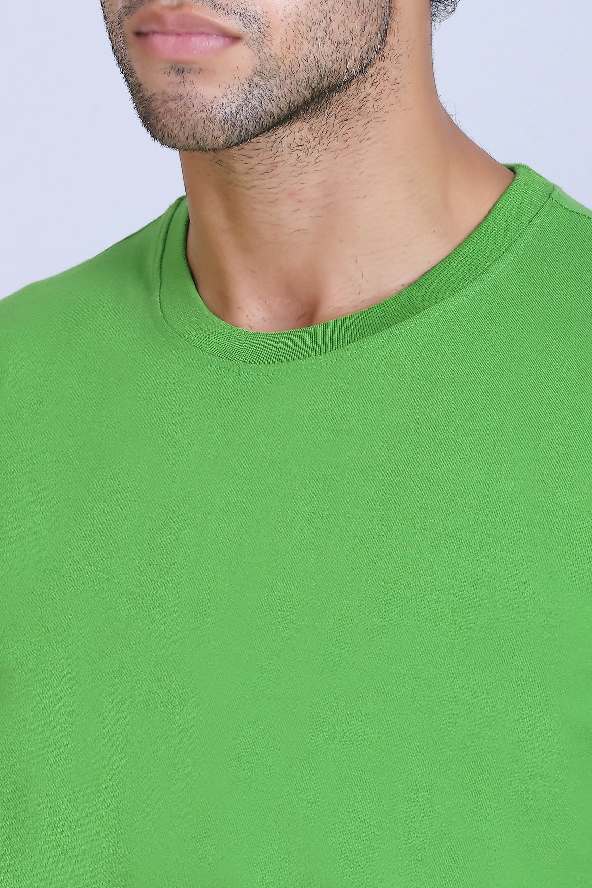 PIKMEE Skinta Bio Wash Crew Neck T-Shirt in Parrot Green - image 4