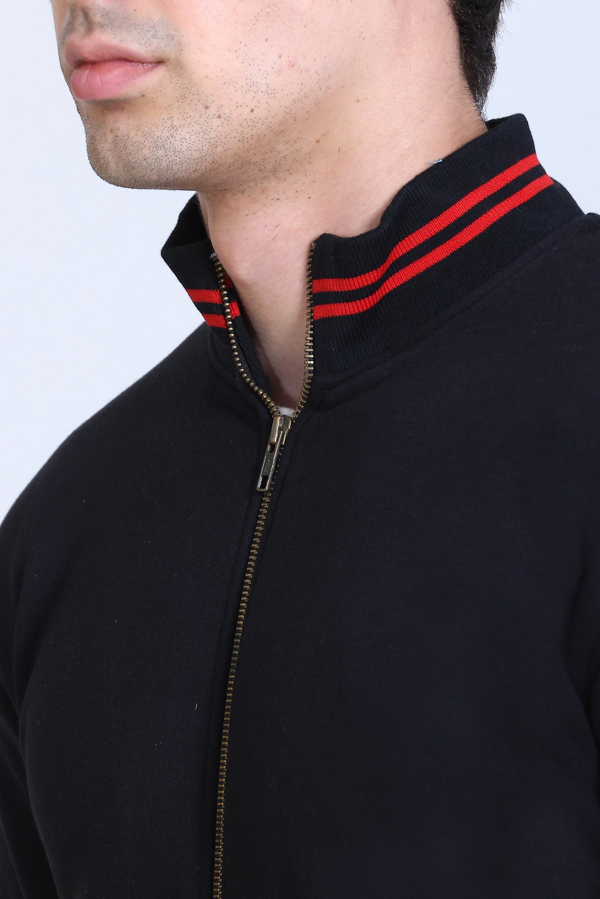 Pikmee Zero Degree Men's Turtle Neck Sweatshirt - Black With Red