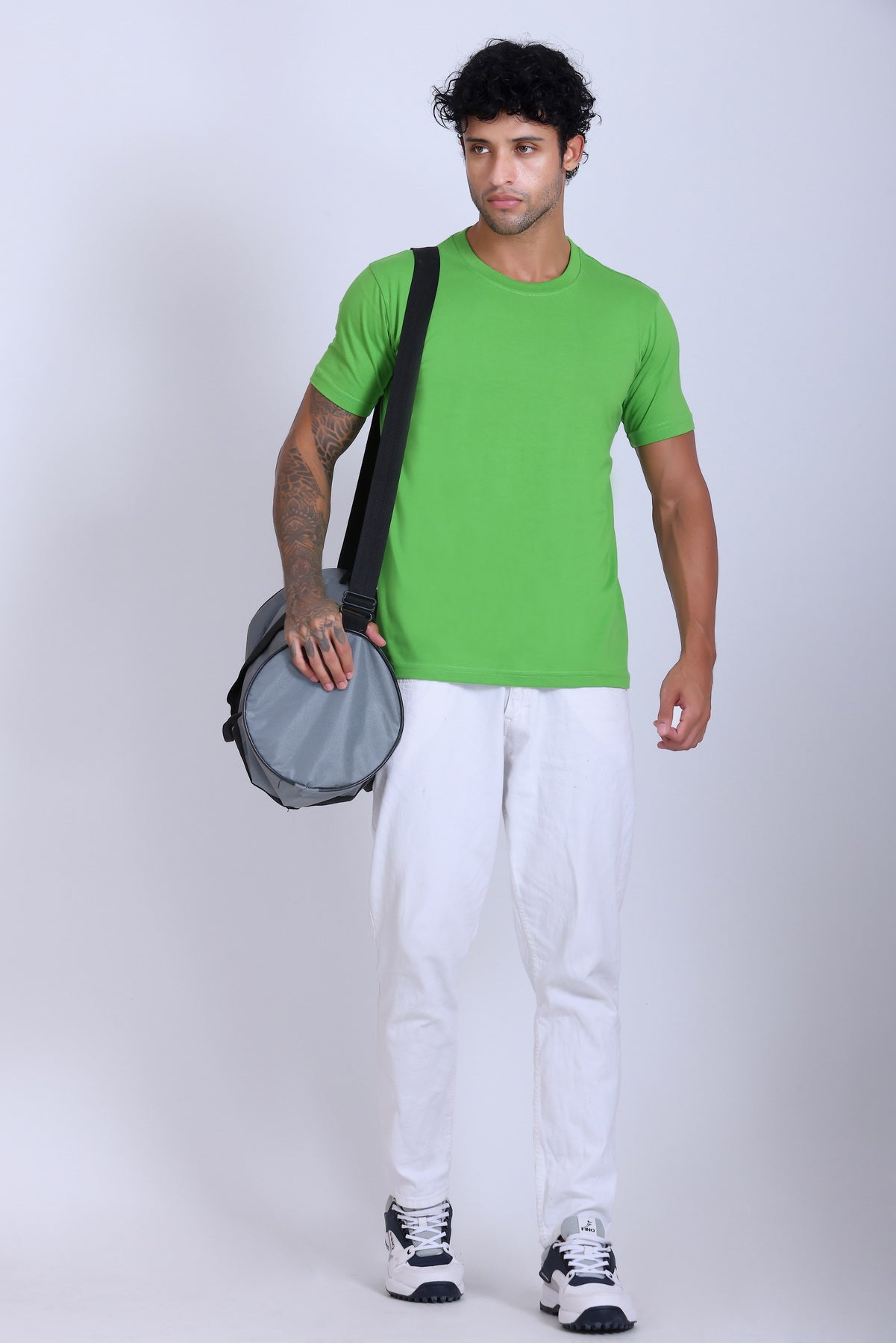 PIKMEE Skinta Bio Wash Crew Neck T-Shirt in Parrot Green - image 7