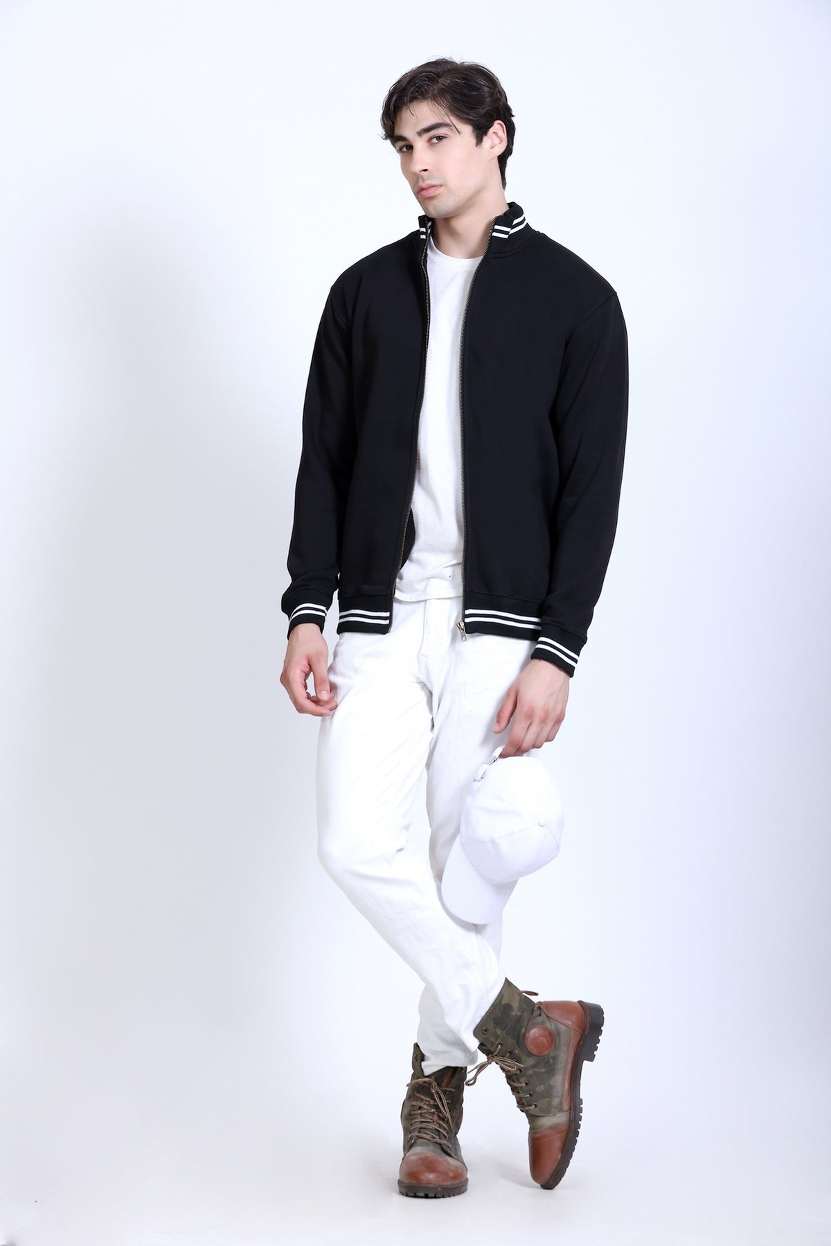 Pikmee Zero Degree Men's Turtle Neck Sweatshirt - Black With White